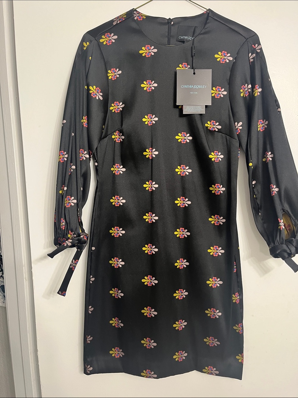 Cynthia Rowley Black Floral Tie-Sleeve Long Sleeve Shift Dress